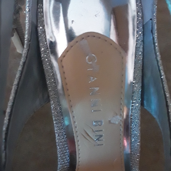 Gianni Bini Jewelled Heels - Picture 3 of 3